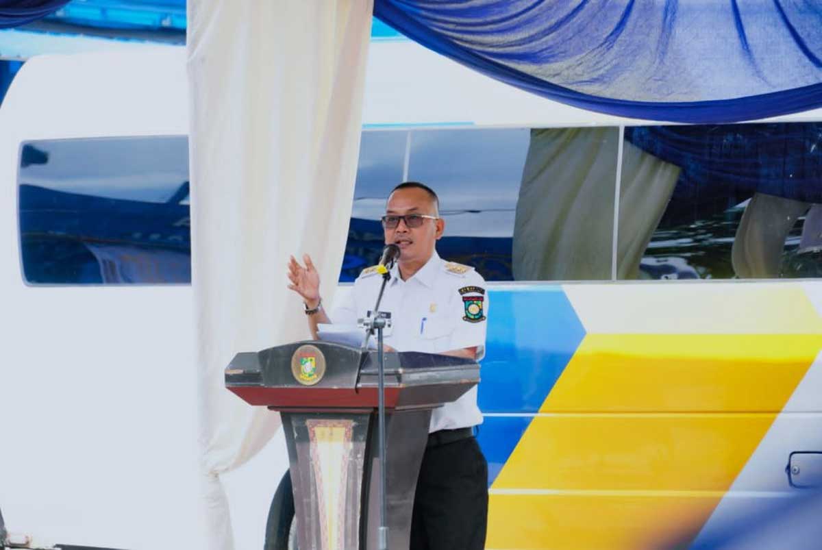 Peluncuran bus Damri ke Bangkinang dari Bandara SSK II Pekanbaru. (riau.go.id)