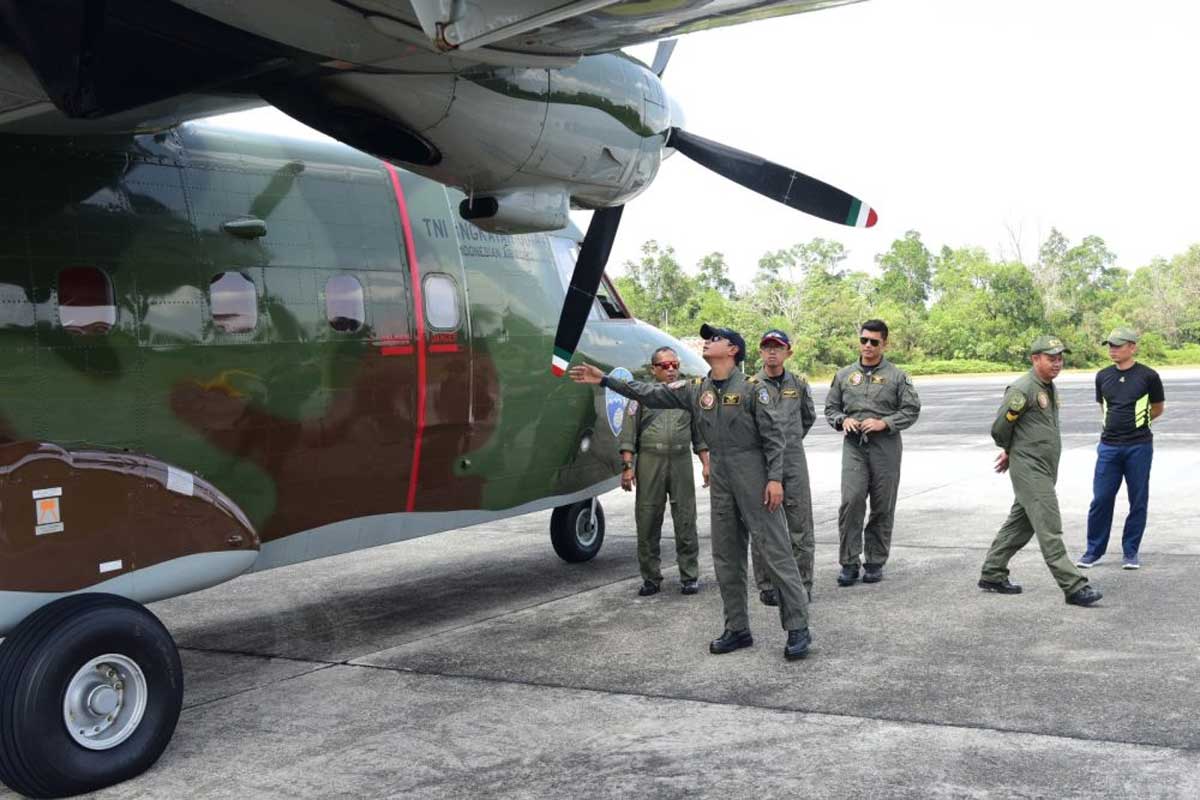 Pesawat yang dipergunakan untuk modifikasi cuaca. (riau.go.id)