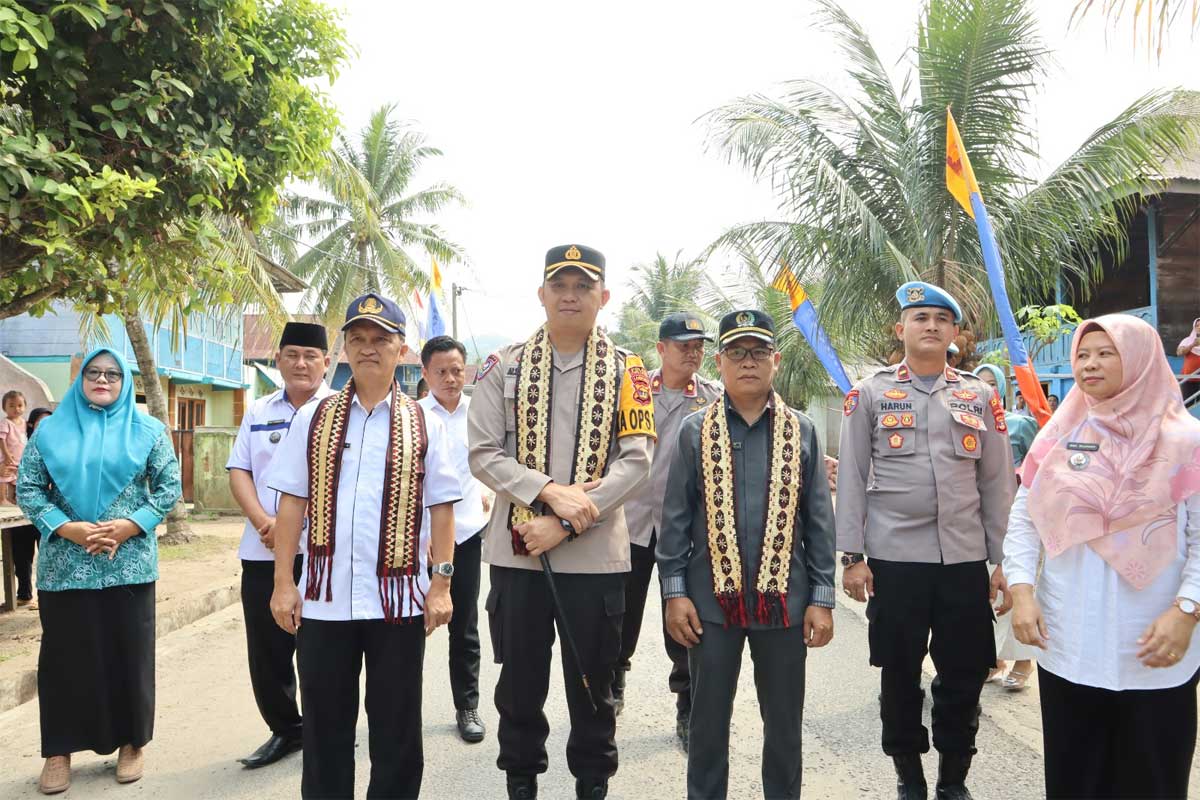 Kapolres Pesisir Barat tiba di lokasi peresmian