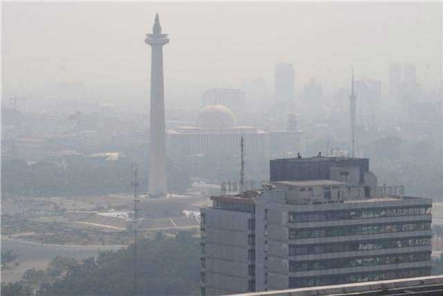 Kualitas udara di Jakarta yang memburuk akihat polusi