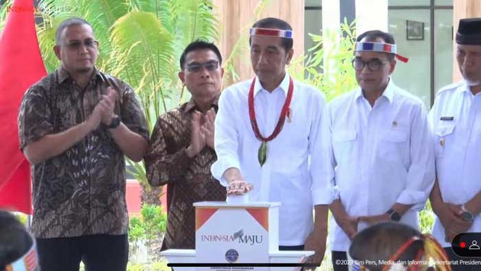 Presiden Joko Widodo resmikan Bandara Mentawai, Rabu (25/10/2023).