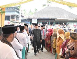 Efriedi Dilantik Jadi Ketua KAN Simpang Tonang, Gubernur Soal Tanggung Jawab dan Pembinaan Anak Kemenakan