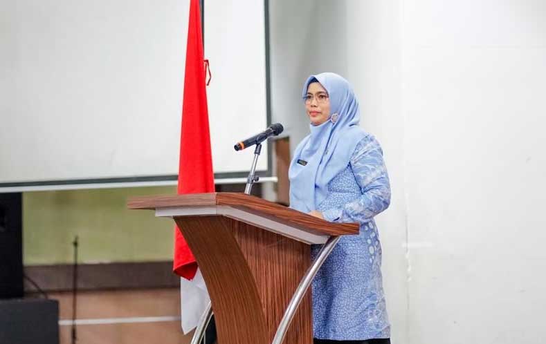 Kepala Dinas Komunikasi dan Informatika, Teta Midra