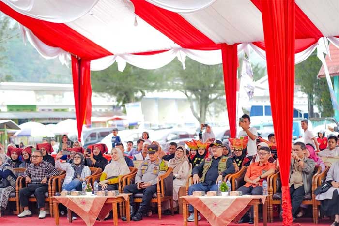 Penutupan Event Sumarak Salingka Danau di Dermaga Singkarak