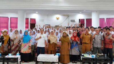 Foto bersama usai pertemuan