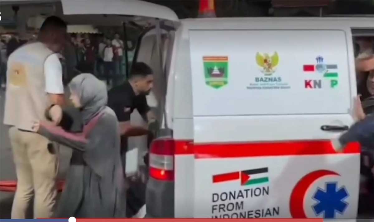 Ambulan bantuan masyarakat Sumbar terus membantu warga Gaza. (ist)