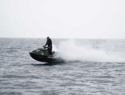Wagub Sumbar Nggak Ada Capeknya, Kali Ini Naik Jetski ke Siberut dari Tuapejat 6 Wagub Sumbar Nggak Ada Capeknya, Kali Ini Naik Jetski ke Siberut dari Tuapejat