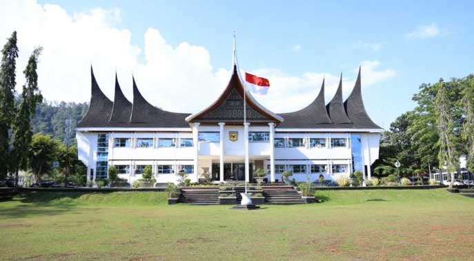 Kantor Bupati Tanah Datar.