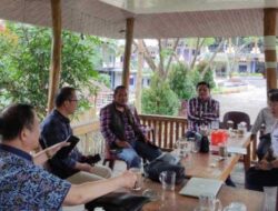 Mantan Bupati Nias Bersama Rombongan Ngopi Darat di Pondok TC Osse’da Nias Utara