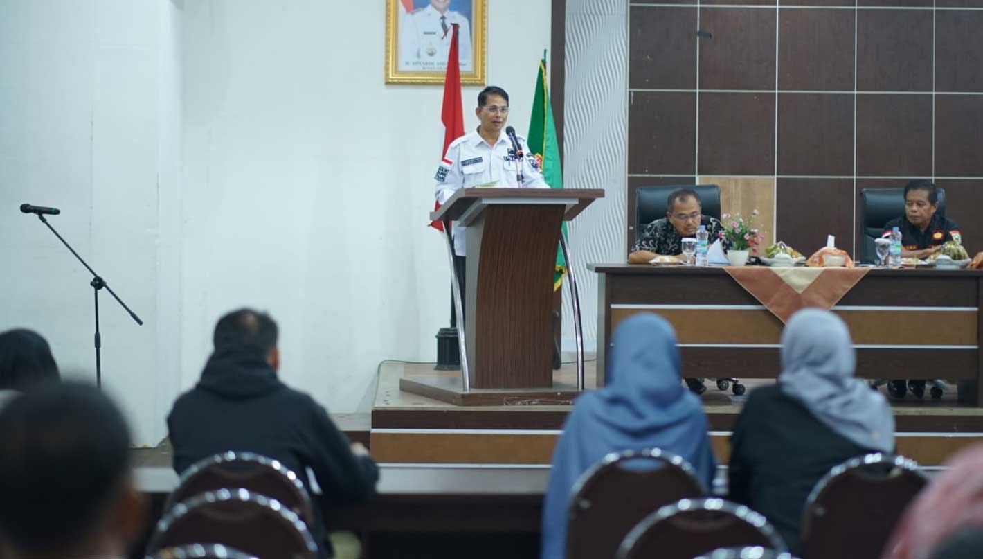 Rapat evaluasi penerimaan pendapatan daerah Kabupaten Solok