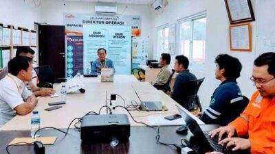 Pertemuan calon anggota DPR dari Partai Demokrat, Sokhiatulo Laoli dengan jajaran Kantor Operasional PLTMG Nias.