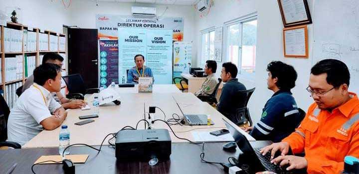 Pertemuan calon anggota DPR dari Partai Demokrat, Sokhiatulo Laoli dengan jajaran Kantor Operasional PLTMG Nias.