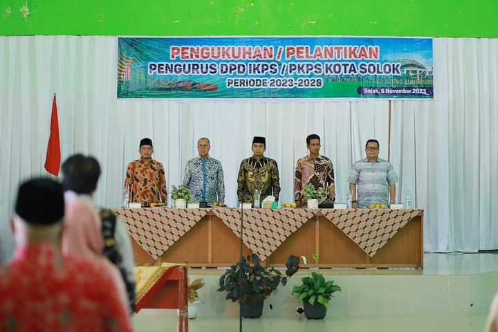 Wakil Wali Kota Ramadhani Kirana Putra hadiri pengukuhan pengurus Dewan Pimpinan Derah (DPD) Perkumpulan Keluarga Pesisir Selatan (PKPS) Kota Solok.