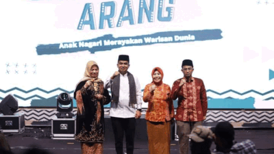 Foto bersama usai pembukaan Galanggang Arang dan Solok Creative Festival