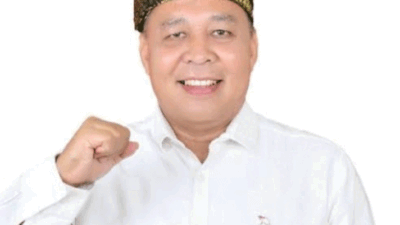 Datuk Seri Paduko Kayo Indragiri Aherson.