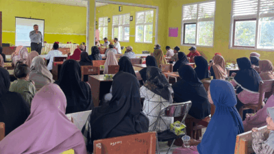 Masyarakat dan pelajar ikut sosialisasi