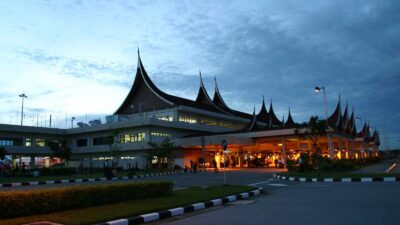Sumbar Punya Enam Bandara, Satu Jadi Gerbang Bagi Wisatawan yang Pengen Gulai Tunjang Dinosaurus