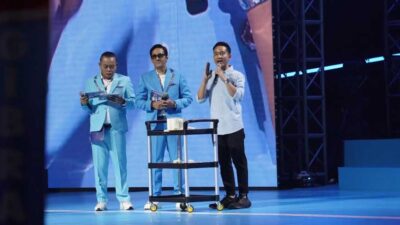 Cawapres Gibran Rakabuming Raka sedang menjelaskan program makan siang dan susu gratis. (ist)