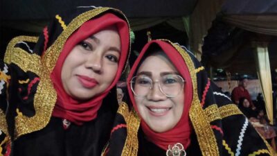 Helda Yurismi (kiri), calon anggota DPR dari PBB