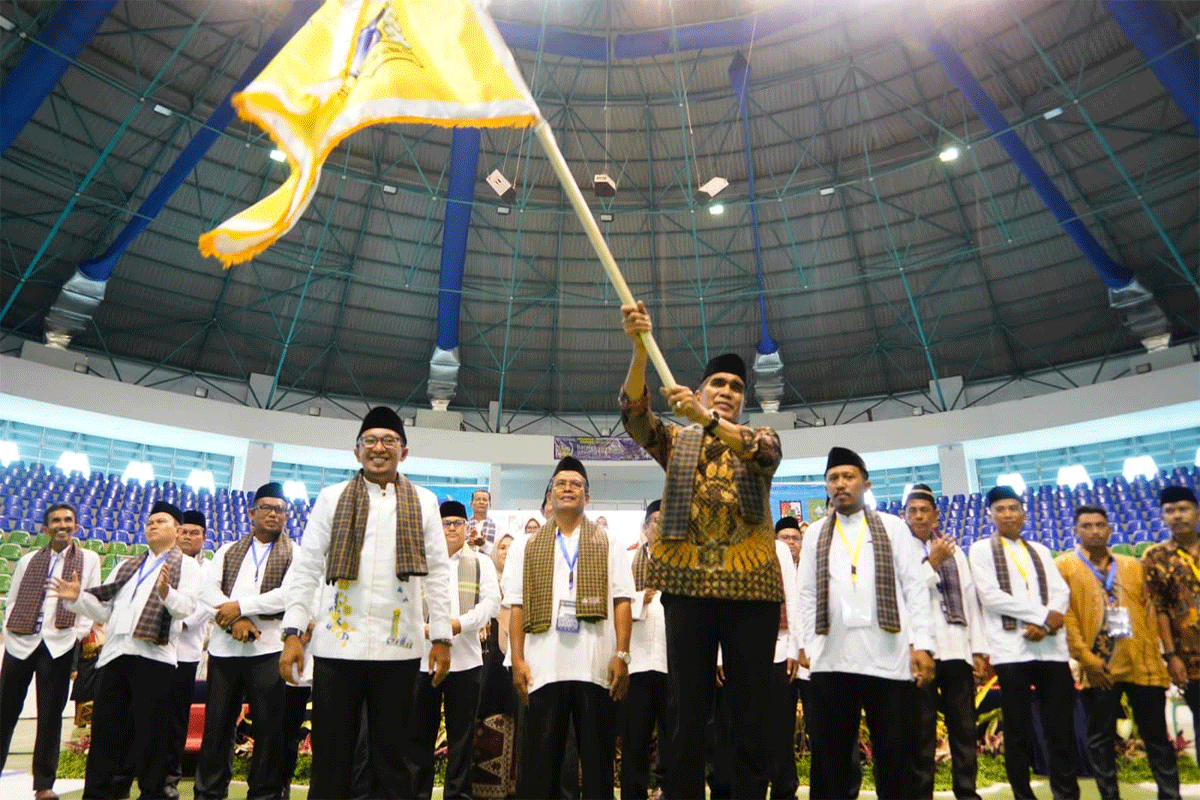 Pengukuhan pengurus organisasi perantau di Pekanbaru oleh Bupati Tanah Datar. (prokopim)