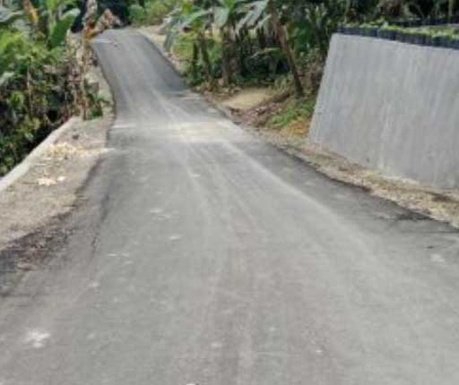 Jalan yang disorot warga karena dianggap berkualitas kurang bagus.