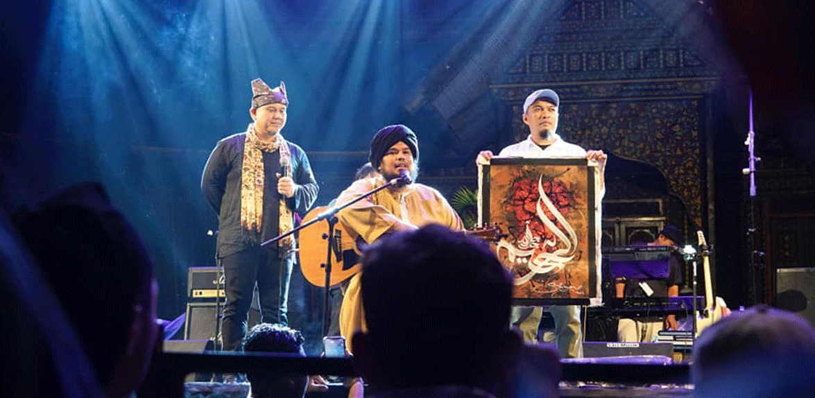 Konser Amal Masjid Jami' Minangkabau (Kami Minang) untuk pembangunan Masjid Jami' Minangkabau di Istano Basa Pagaruyung, Senin (25/12/2023).