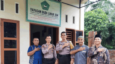 Foto bersama usai pembukaan pesantren kilat