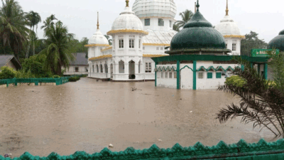 Masjid Raya Pangkalan Koto Baru, Kabupaten Limapuluh Kota terendam