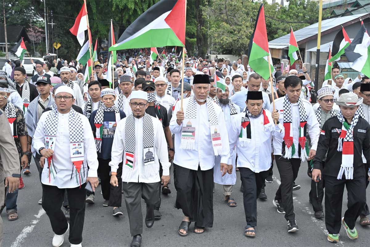 Gubernur bersama ribuan warga longmarch dukung Palestina