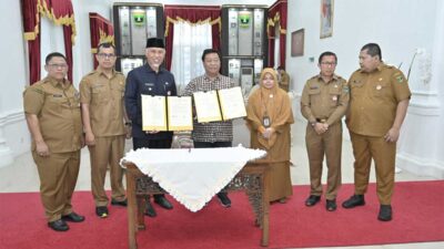 Foto bersama usai penandatanganan kerja sama. (pemprov)