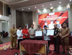 Tingkatkan Keamanan Profesi Guru, Polres Dharmasraya dan PGRI Tandatangani Kerja Sama 9 Tingkatkan Keamanan Profesi Guru, Polres Dharmasraya dan PGRI Tandatangani Kerja Sama