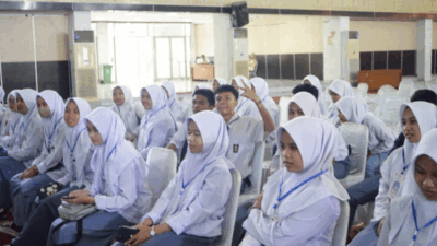 Siswa dan siswi SMAN 1 Talamau, Pasaman Barat