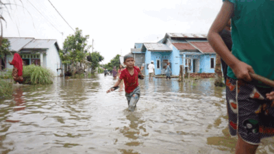 Banjir genangi pemukiman penduduk di Riau. (riau.go.id)