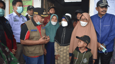 Bupati Andri Warman dialog dengan warga Agam yang terdampak erupsi Marapi