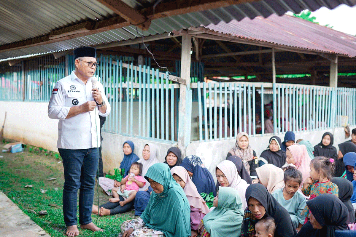 Bupati Epyardi Asda beri sambutan