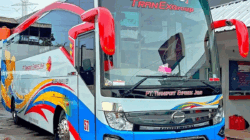 Salah satu armada PO Transport Express Jaya (Instagram @uda.truckbuscarspotter)