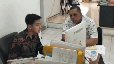 Ismail Novendra melapor ke Bawaslu Padang