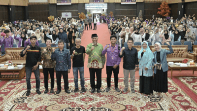 Gubernur dan peserta foto bersama. (Biro Adpim)