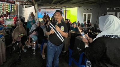 Wakil Ketua DPRD Padang dialog dengan warga