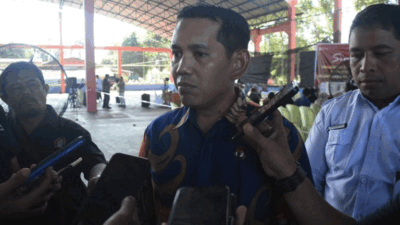 Ketua KPU Agam berikan keterangan pers