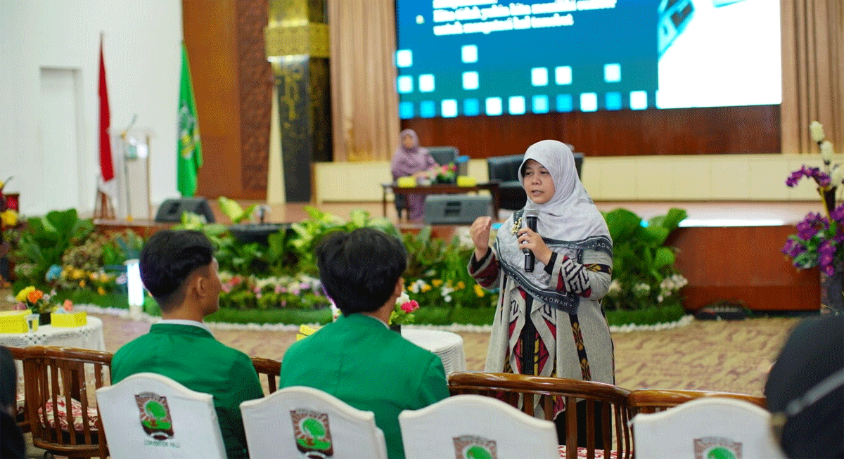 Kuliah umum di Universitas Andalas.