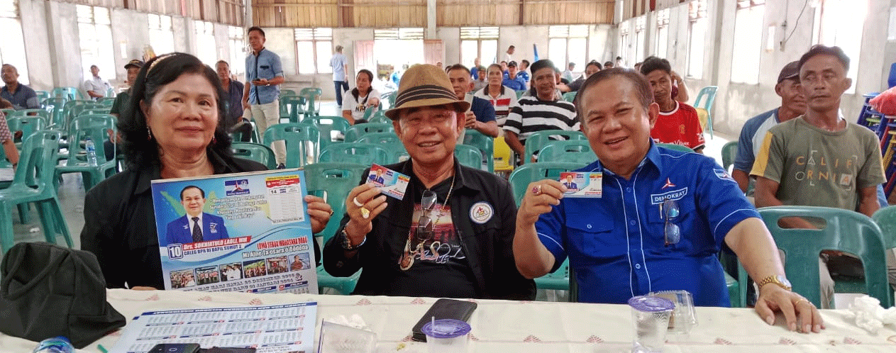 Sokhiatulo Laoli dan jajaran Partai Demokrat Nias Selatan
