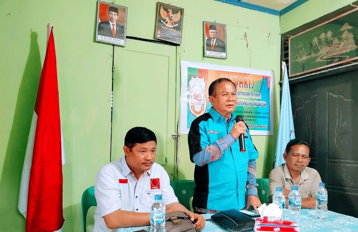 Calon anggota DPR-RI Sokhiatulo Laoli beri sambutan di Sekretariat Dewan Pimpinan Pusat Perhimpunan Wartawan Pejuang Anti Korupsi dan Kriminalitas.
