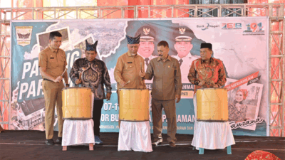 Puluhan UMKM Ikuti Padang Pariaman Expo, Gubernur Apresiasi Kepemimpinan Suhatri Bur dan Rahmang