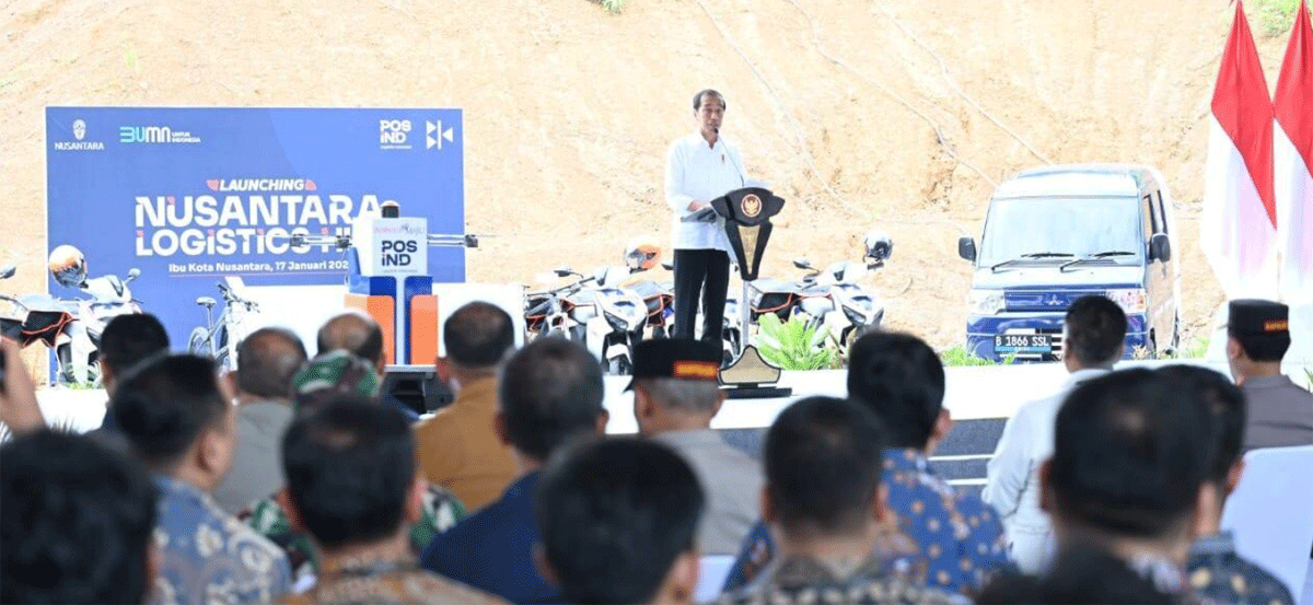 Presiden Joko Widodo luncurkan Nusantara Logistics Hub and Services di kawasan Ibu Kota Nusantara (IKN), Kabupaten Penajam Paser Utara, Kalimantan Timur, Rabu, 17 Januari 2024. (BPMI Setpres/Kris)