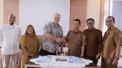Tim Cha-ching Curriculum Internasional bersama Kepala Dinas Pendidikan Kota Solok dan jajaran