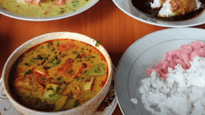 Kulineran di Bukittinggi, Kadai Upiak Banun Sediakan Puluhan Menu untuk Sarapan