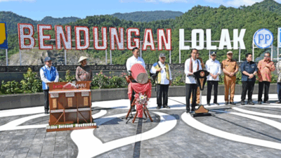 Presiden Joko Widodo meresmikan Bendungan Lolak di Kabupaten Bolaang Mongondow, Sulawesi Utara, Jumat (23/2/2024). (BPMI Setpres/Kris)