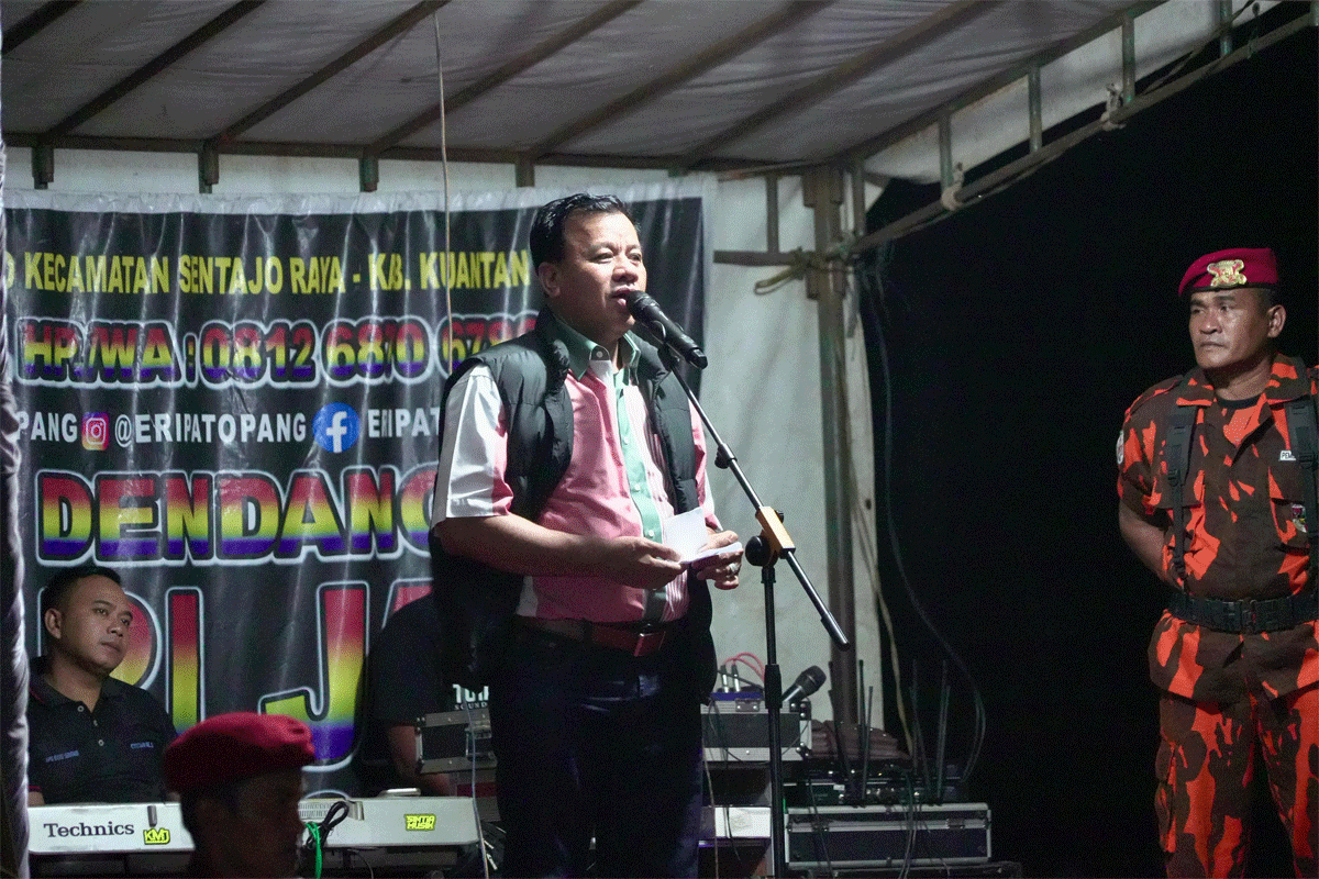 Bupati Suhardiman Amby
