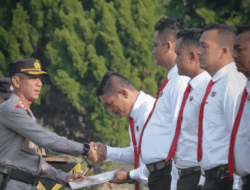 Gagalkan Peredaran 2,7 Kilogram Sabu, Personel Polres Sergai Terima Penghargaan 2 Gagalkan Peredaran 2,7 Kilogram Sabu, Personel Polres Sergai Terima Penghargaan